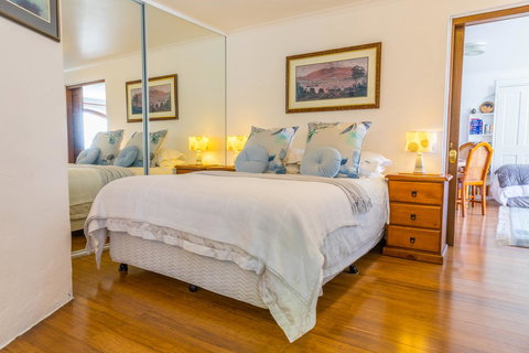 Million Dollar Views - Accommodation Australia 25