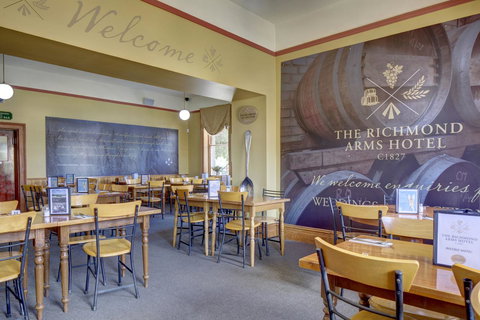 The Richmond Arms Hotel - Accommodation Australia 10