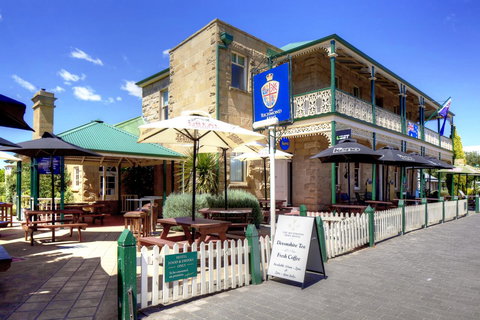 The Richmond Arms Hotel - Accommodation Australia 1