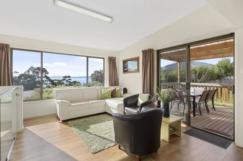 Mirramar House - Accommodation Australia 4