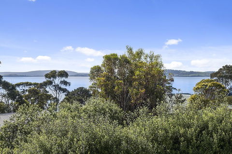 Mirramar House - Accommodation Australia 7