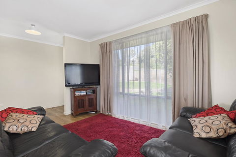 Mirramar House - Accommodation Australia 12