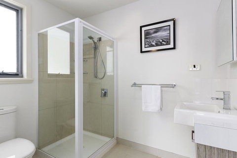 170 Hazards View Drive - Unit 2 - Accommodation Australia 9