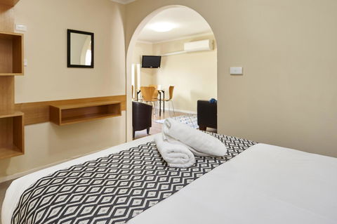 Elphin Serviced Apartments - Accommodation Australia 31