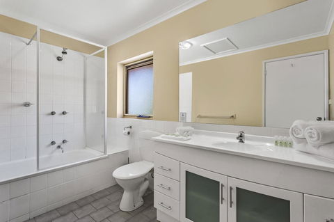 Elphin Serviced Apartments - Accommodation Australia 38
