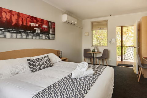Elphin Serviced Apartments - Accommodation Australia 22