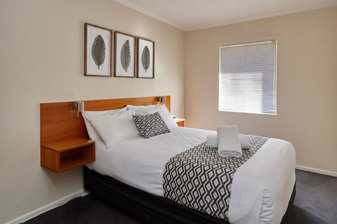 Elphin Serviced Apartments - Accommodation Australia 1
