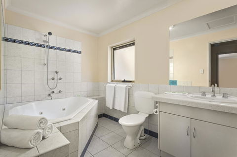 Elphin Serviced Apartments - Accommodation Australia 37