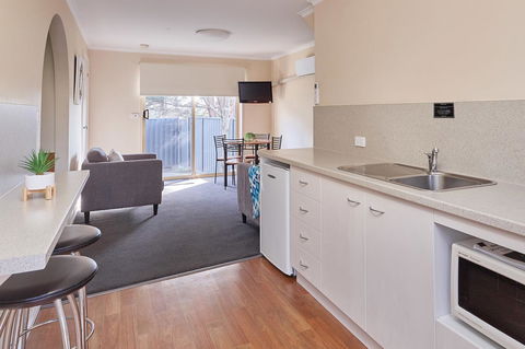 Elphin Serviced Apartments - Accommodation Australia 8