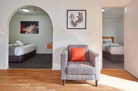 Elphin Serviced Apartments - Accommodation Australia 5