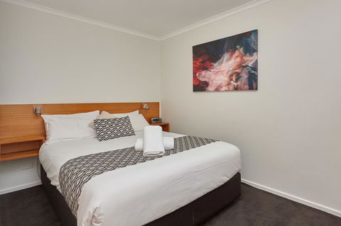 Elphin Serviced Apartments - Accommodation Australia 2