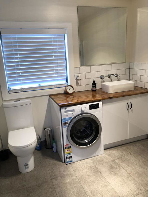 Apartment 5ive - Accommodation Australia 3