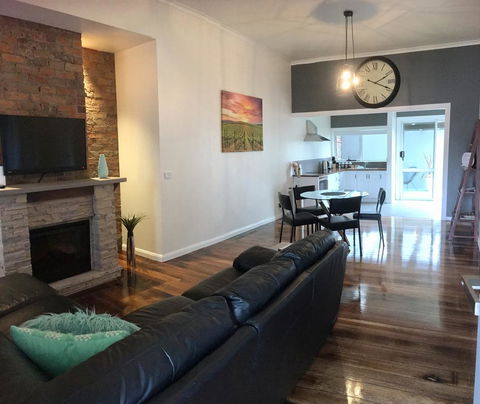 Apartment 5ive - Accommodation Australia 0