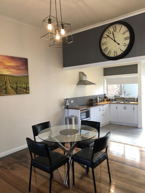 Apartment 5ive - Accommodation Australia 1