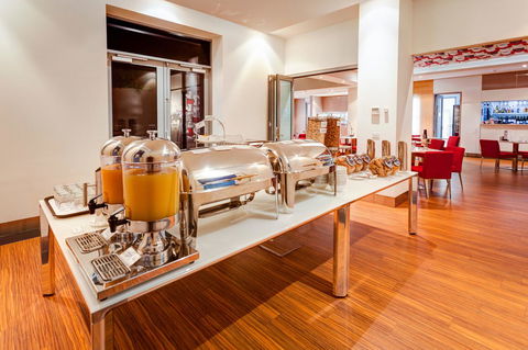 Mantra Charles Hotel - Accommodation Australia 18