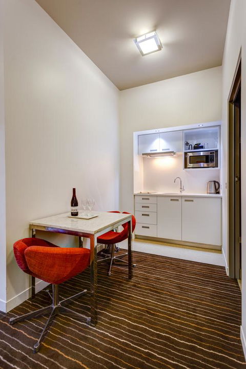 Mantra Charles Hotel - Accommodation Australia 30