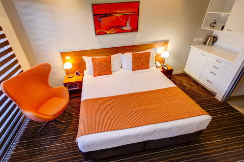 Mantra Charles Hotel - Accommodation Australia 24