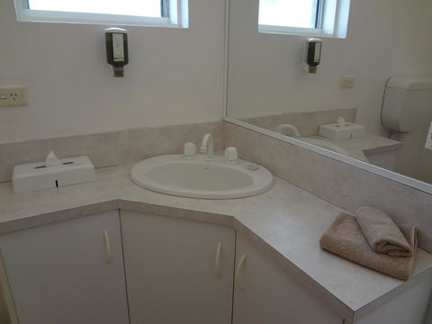 Adina Place Motel Apartments - Accommodation Australia 31