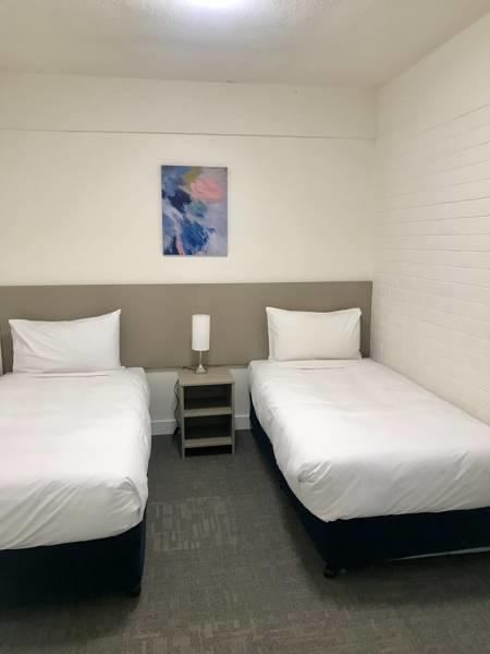 Adina Place Motel Apartments - Accommodation Australia 10