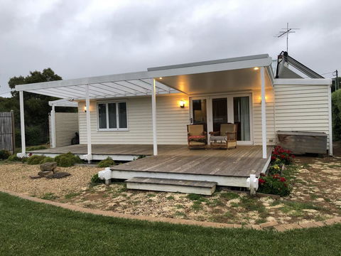 Richmond Bridge Accommodation â€œTwo The Bridgeâ€ - Accommodation Australia 1