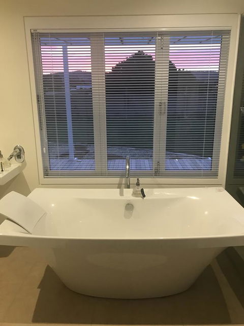 Richmond Bridge Accommodation â€œTwo The Bridgeâ€ - Accommodation Australia 28