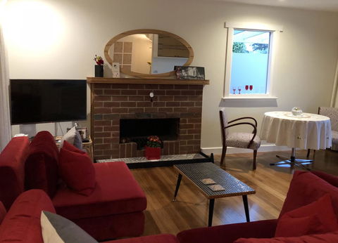 Richmond Bridge Accommodation â€œTwo The Bridgeâ€ - Accommodation Australia 5