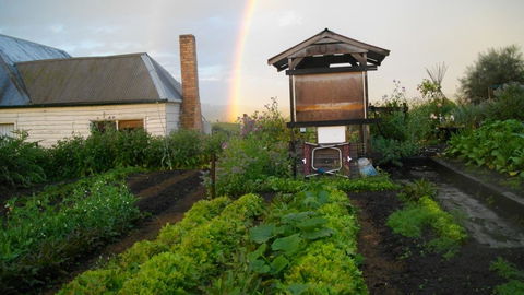 Cherry Top Farmstay - Boutique Eco Village - Australia Shopping 16