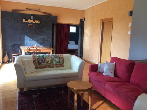 Cherry Top Farmstay - Boutique Eco Village - Australia Shopping 14