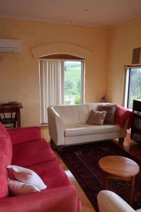 Cherry Top Farmstay - Boutique Eco Village - Australia Shopping 19