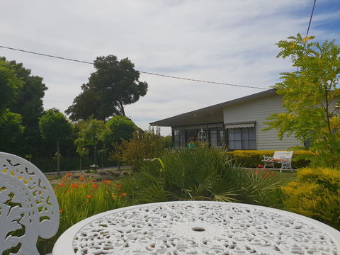 Garden By The Beach - Gateway To The East Coast, Close To Airport - Accommodation Australia 21