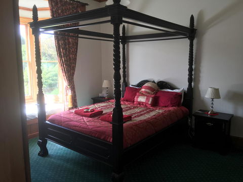 Kerrellie Cottages 2, 4 & 8 Reid Street - Accommodation Australia 23