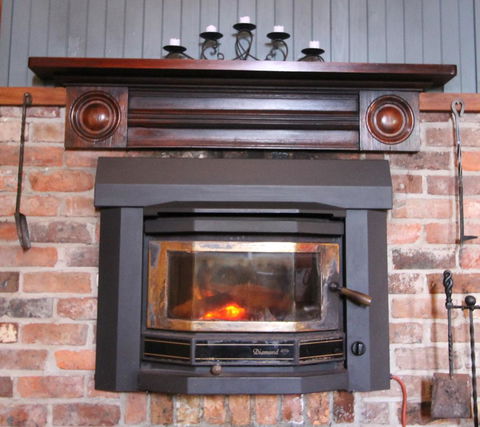 Kerrellie Cottages 2, 4 & 8 Reid Street - Accommodation Australia 24