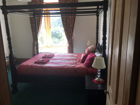 Kerrellie Cottages 2, 4 & 8 Reid Street - Accommodation Australia 13