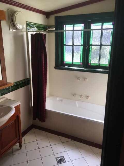 Kerrellie Cottages 2, 4 & 8 Reid Street - Accommodation Australia 19