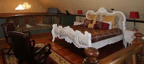 Kerrellie Cottages 2, 4 & 8 Reid Street - Accommodation Australia 29