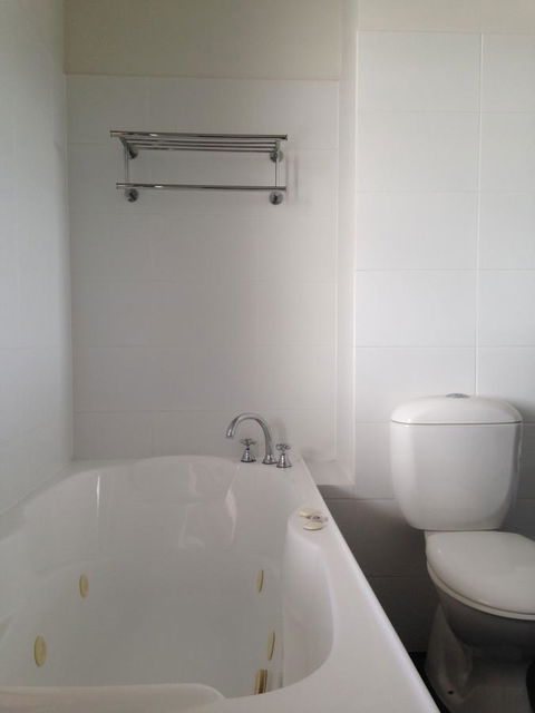 Auldington Hotel - Accommodation Australia 44
