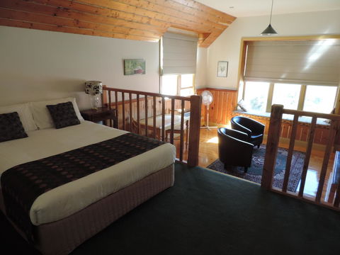 Bushman's Cafe - Accommodation Australia 12