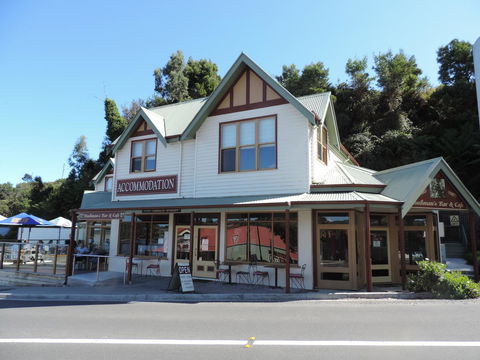Bushman's Cafe - Accommodation Australia 9