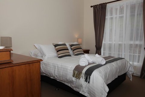 House On The Hill Bed And Breakfast - Accommodation Australia 44