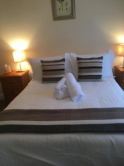 House On The Hill Bed And Breakfast - Accommodation Australia 27