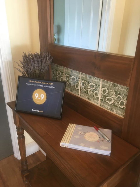 House On The Hill Bed And Breakfast - Accommodation Australia 17