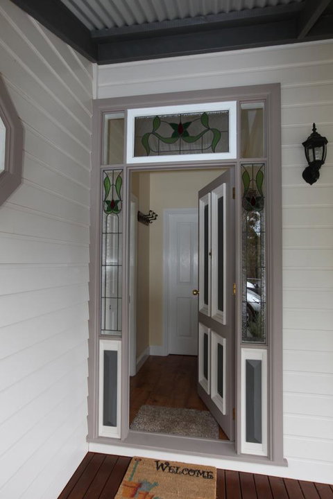 House On The Hill Bed And Breakfast - Accommodation Australia 4