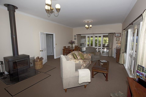 House On The Hill Bed And Breakfast - Accommodation Australia 43