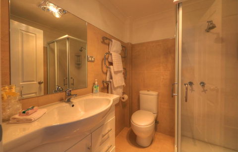 Sheer Pleasure Accommodation - Local Tourism 16