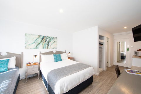 New England Motor Lodge - Accommodation Australia 1