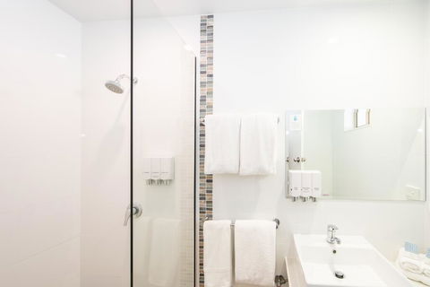 New England Motor Lodge - Accommodation Australia 3