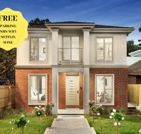 NEW Inner Melb Luxury Modern Grand Holiday House - Great Location Wifi Parking - Australia Shopping