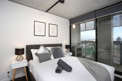 NGV Art Centre Retreat - StayCentral - Bed n Breakfasts 3