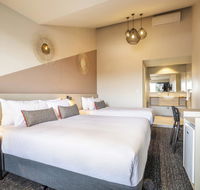 Nightcap at Manhattan Hotel - Accommodation Australia