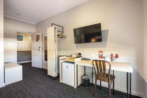 Nightcap At Ocean Beach Hotel - Accommodation Australia 2